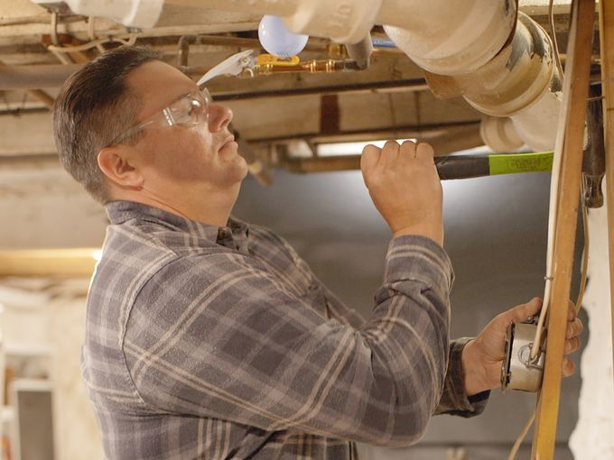 S21 E25, Heath Eastman installs a basement AFCI circuit