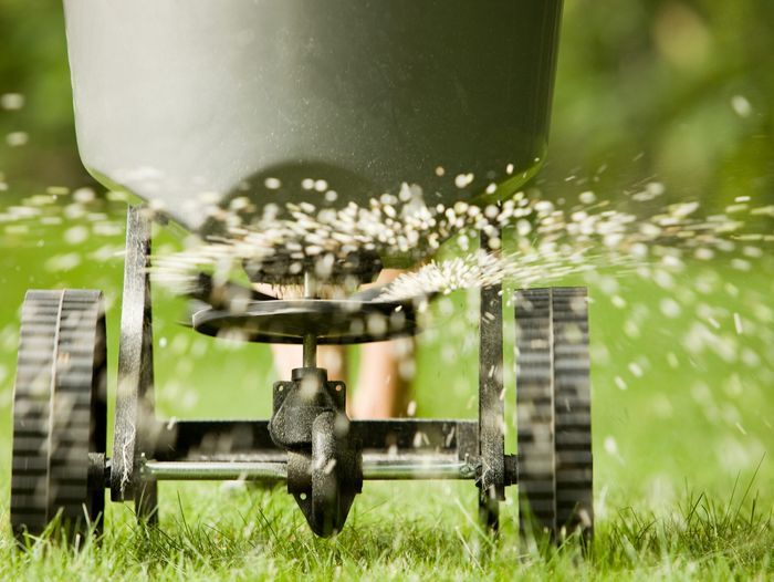 Fertilizer_iStock_184300332