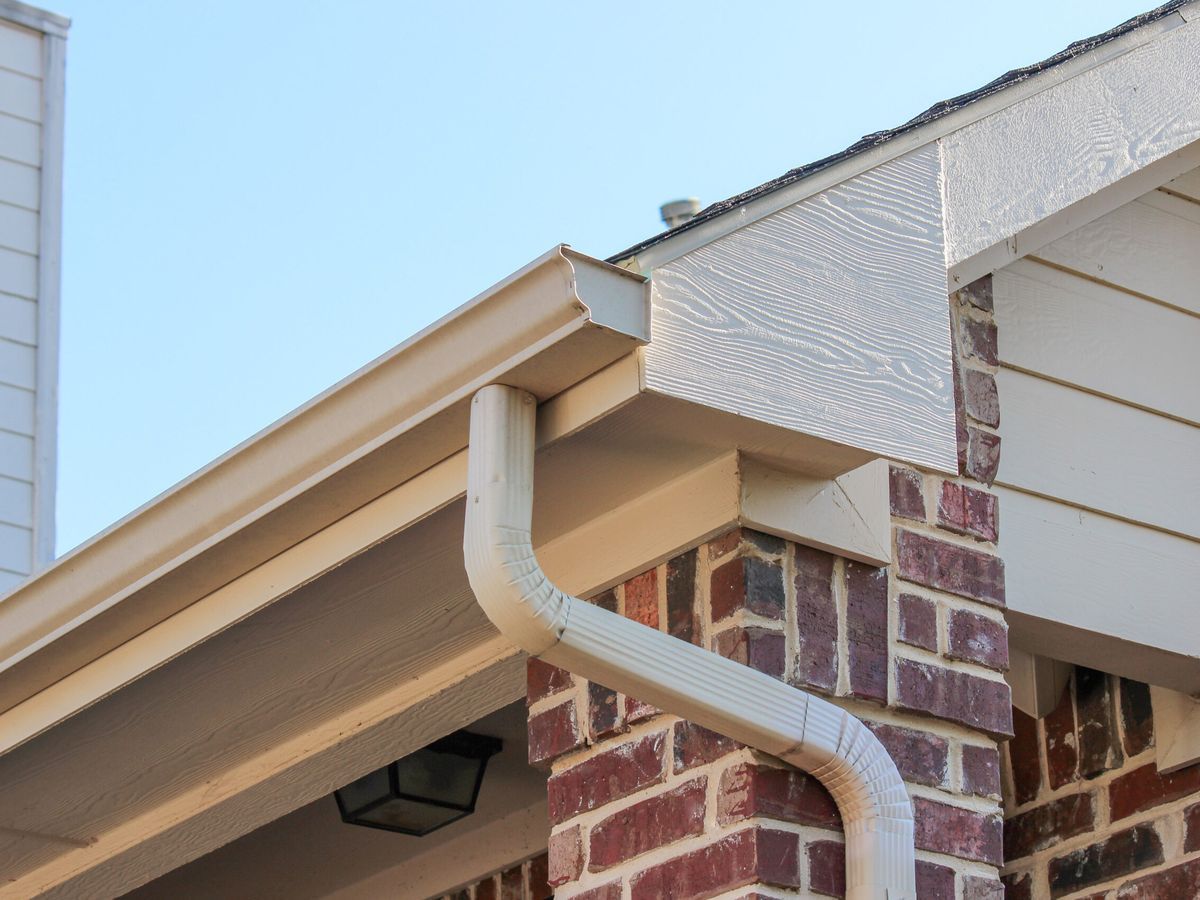 Gutters_iStock_1351369579